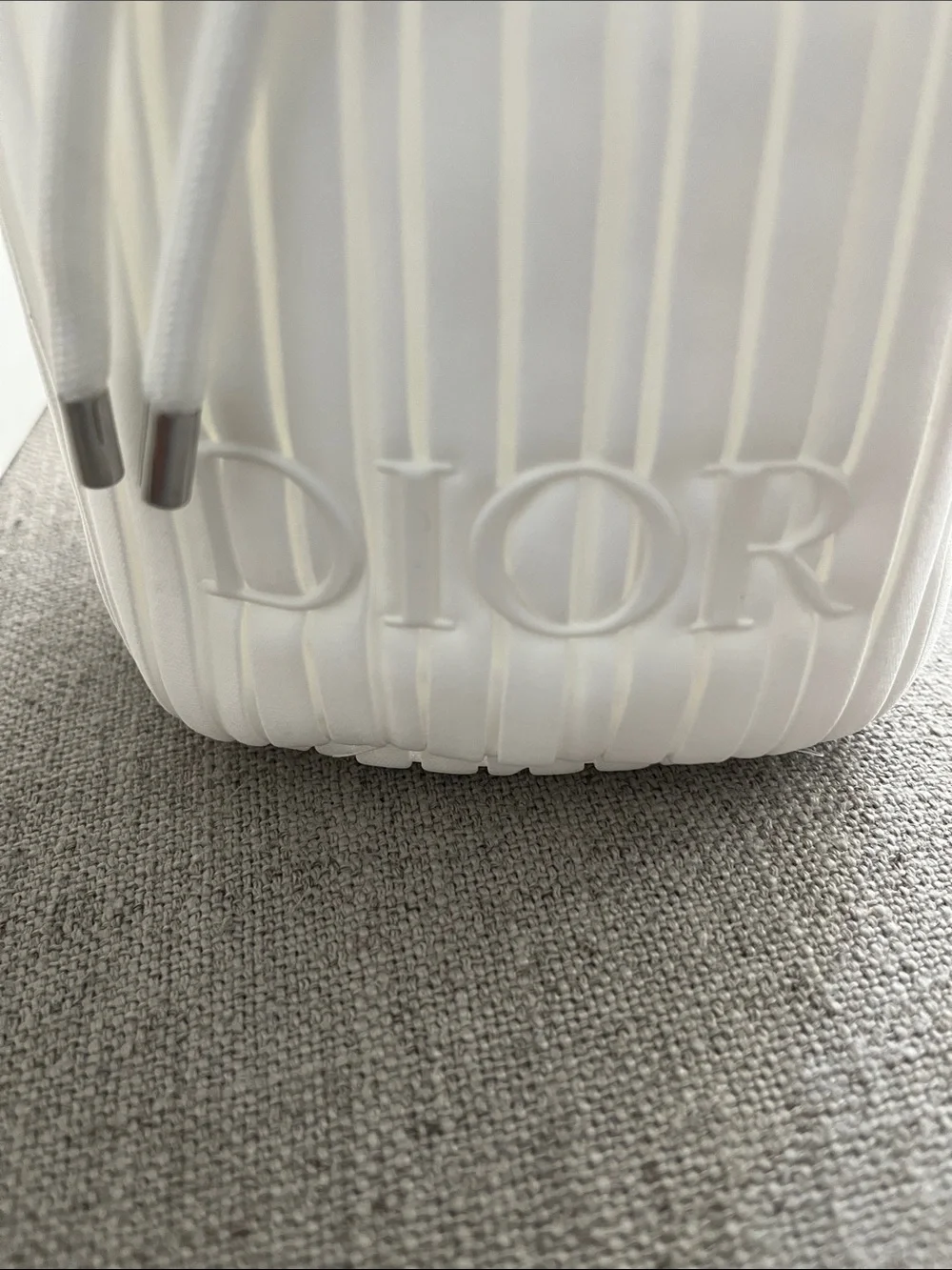 Dior Beauty white pleated drawstring pouch - Embossed Logo - New in Box
